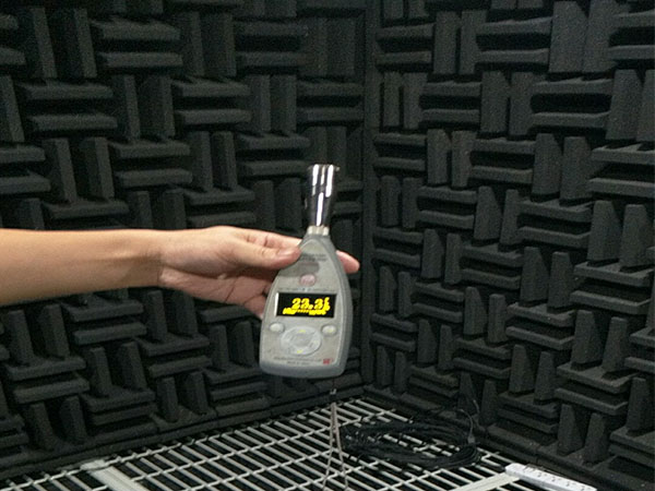 消聲室實(shí)測聲學(xué)效果：22.3dB（A）